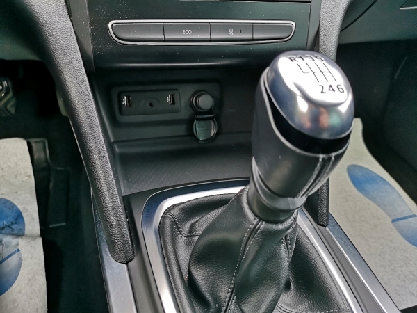 RENAULT MEGANE IV