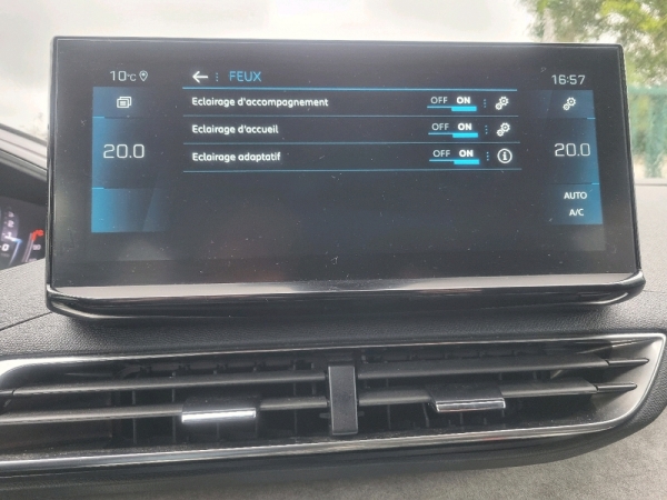 PEUGEOT 3008