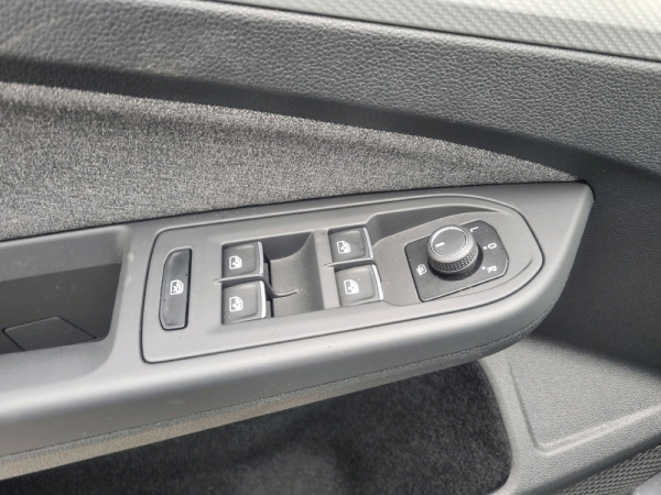 VOLKSWAGEN GOLF VIII