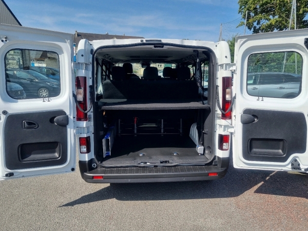 RENAULT TRAFIC III COMBI