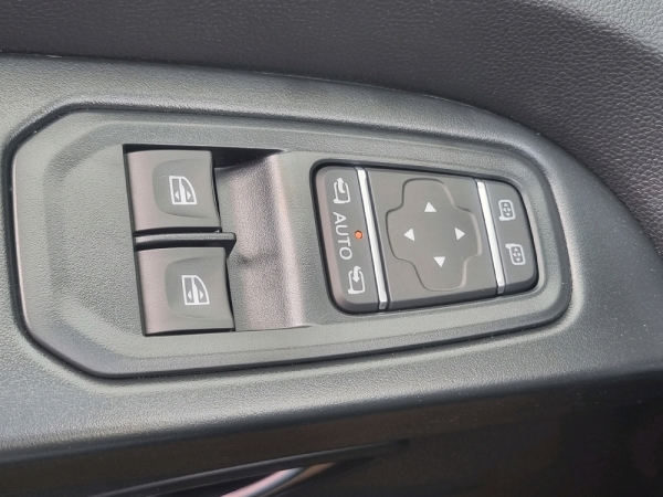 RENAULT TRAFIC III COMBI
