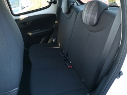 PEUGEOT 108 photo 