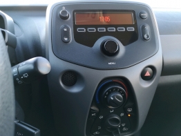 PEUGEOT 108 photo 