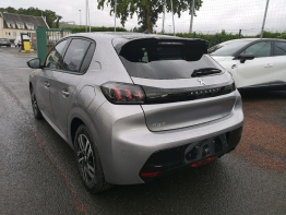 PEUGEOT 208 photo 