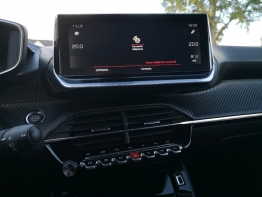 PEUGEOT 2008 photo 