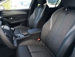 PEUGEOT 308 photo 