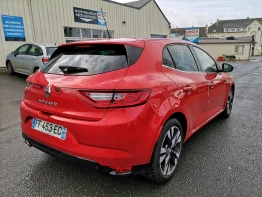 RENAULT MEGANE IV photo 
