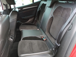 RENAULT MEGANE IV photo 