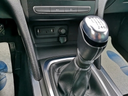 RENAULT MEGANE IV photo 