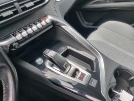PEUGEOT 3008 photo 