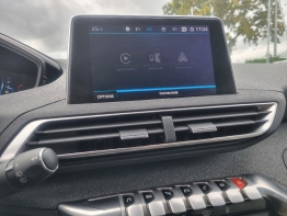 PEUGEOT 3008 photo 