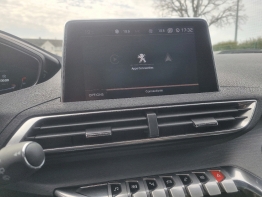 PEUGEOT 5008 photo 