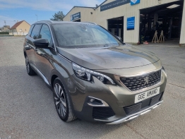 PEUGEOT 5008 photo 