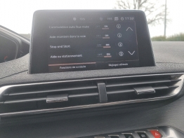 PEUGEOT 5008 photo 