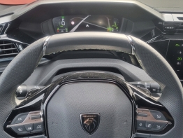 PEUGEOT 308 photo 