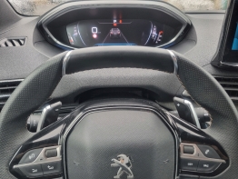 PEUGEOT 3008 photo 
