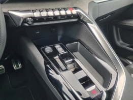 PEUGEOT 3008 photo 