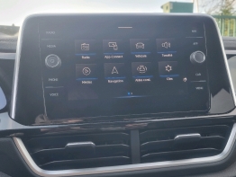 VOLKSWAGEN T-ROC photo 
