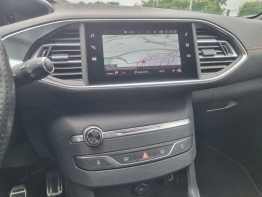 PEUGEOT 308 photo 