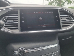 PEUGEOT 308 photo 