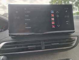 PEUGEOT 5008 photo 