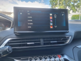 PEUGEOT 5008 photo 