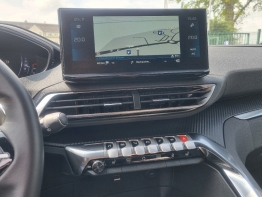 PEUGEOT 3008 photo 