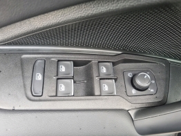 VOLKSWAGEN TIGUAN photo 