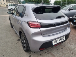PEUGEOT 208 photo 