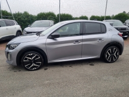 PEUGEOT 208 photo 
