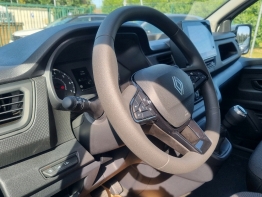 RENAULT TRAFIC III COMBI photo 