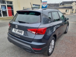 SEAT ARONA photo 