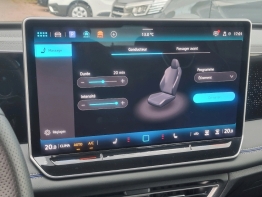 VOLKSWAGEN TIGUAN photo 