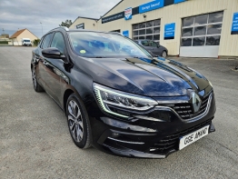 RENAULT MEGANE IV ESTATE photo 