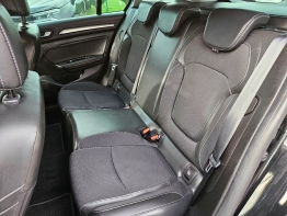 RENAULT MEGANE IV ESTATE photo 