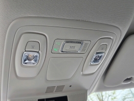 RENAULT MEGANE IV ESTATE photo 