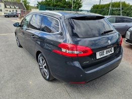 PEUGEOT 308 SW photo 