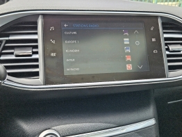 PEUGEOT 308 SW photo 