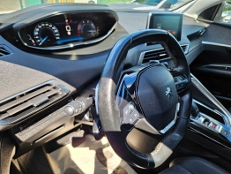 PEUGEOT 3008 photo 