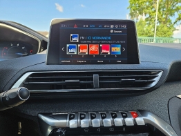 PEUGEOT 3008 photo 