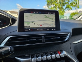 PEUGEOT 3008 photo 