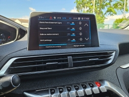 PEUGEOT 3008 photo 