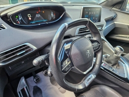 PEUGEOT 3008 photo 